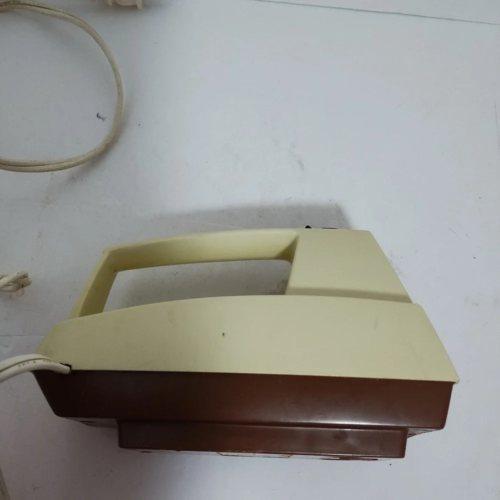 Vintage Robeson  Hand‎ Portable Mixer 3 Speeds Brown & Almond Tested And Working